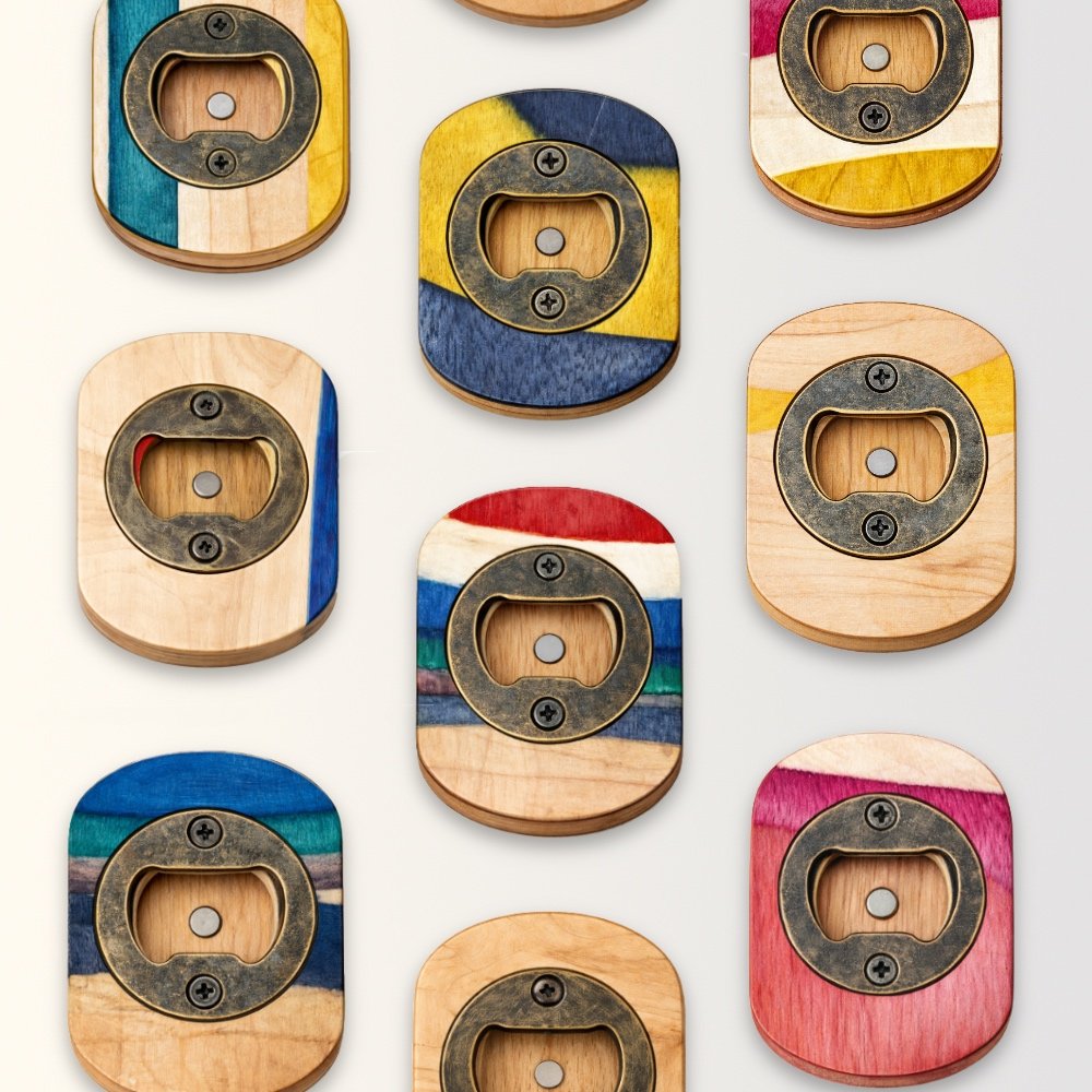 Petit décapsuleur de poche en skateboard recyclé
